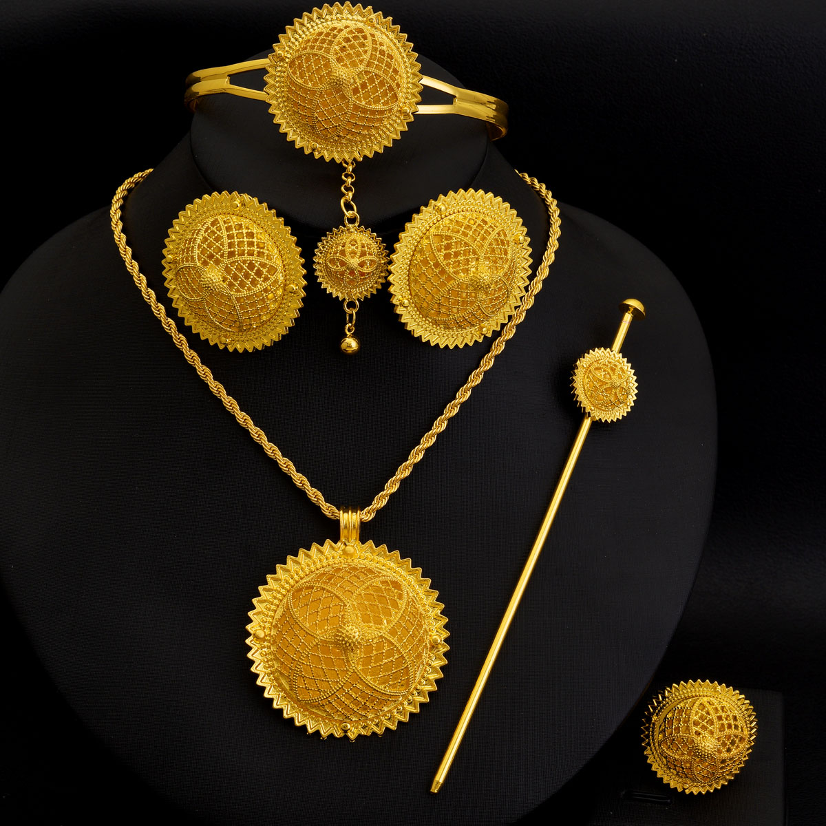 Ensemble de bijoux couleur dor - Men'S Accessories Dubai avis et prix